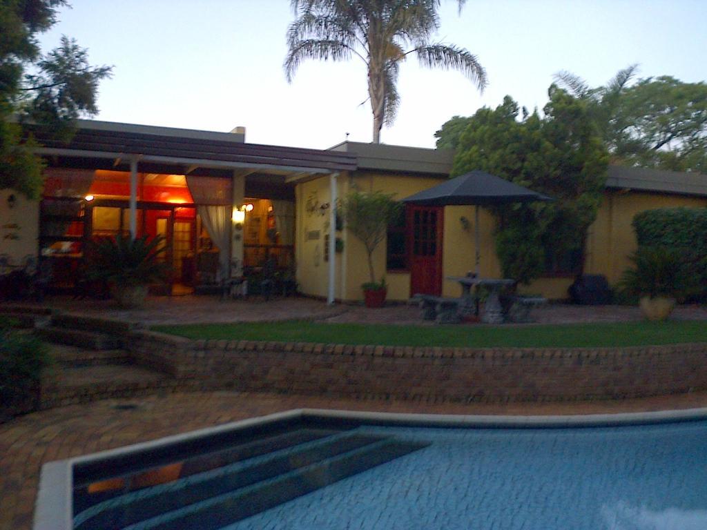 Jubilee Lodge Guest House Johannesburg Exteriör bild