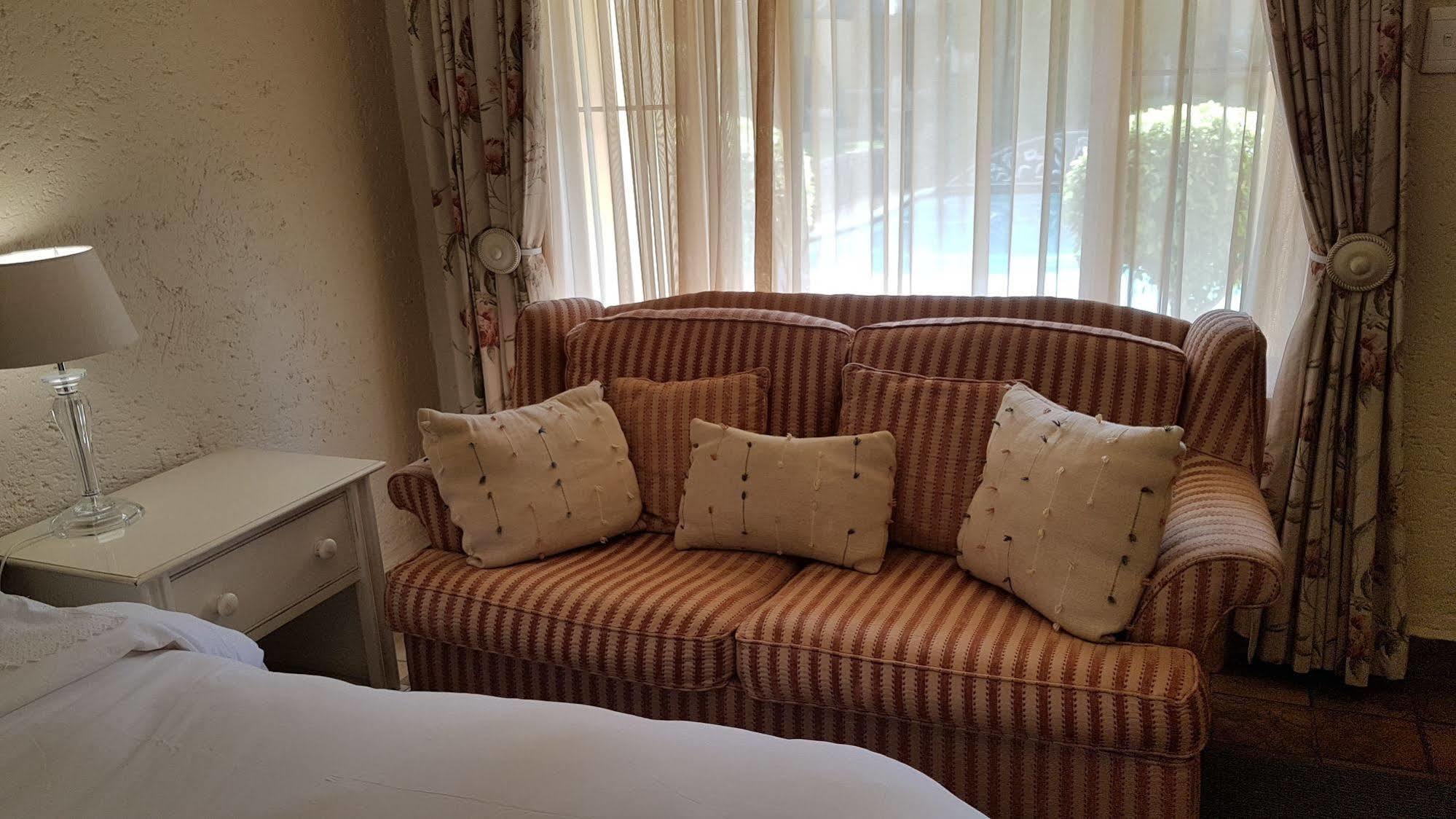 Jubilee Lodge Guest House Johannesburg Exteriör bild